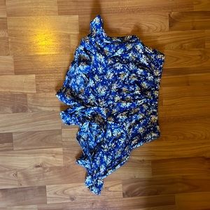 American Eagle Blue Floral Short